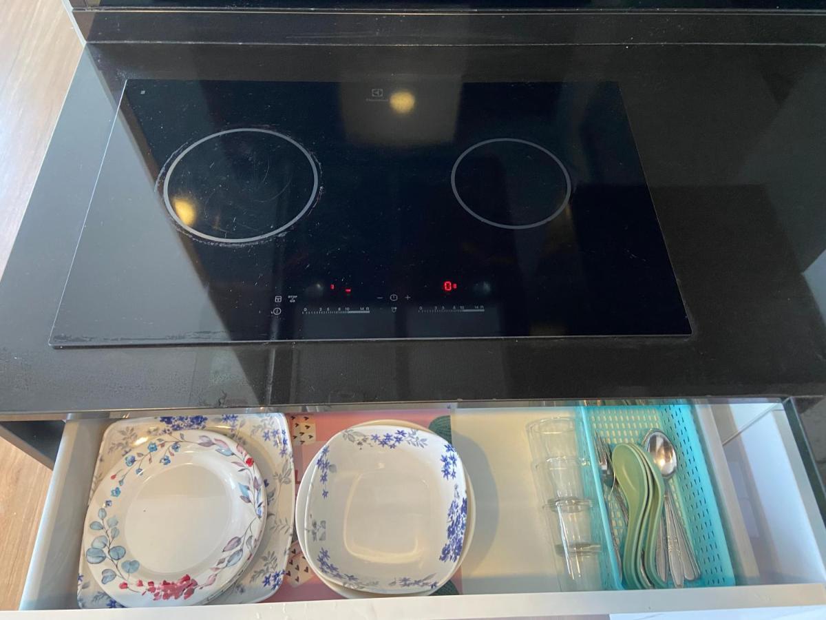 Dream Suite 2 - Landmark Residence 1, High Floor, Nice View, Wi-Fi & Tv Box กาจัง ภายนอก รูปภาพ